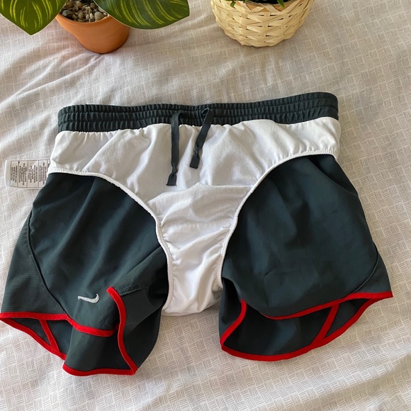 SOLD  Fit Running Shorts Small Grey Red - Picture 5 of 5